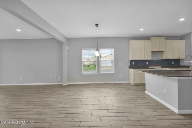 3996 ARBOR MILL Circle, Orange Park, FL 32065