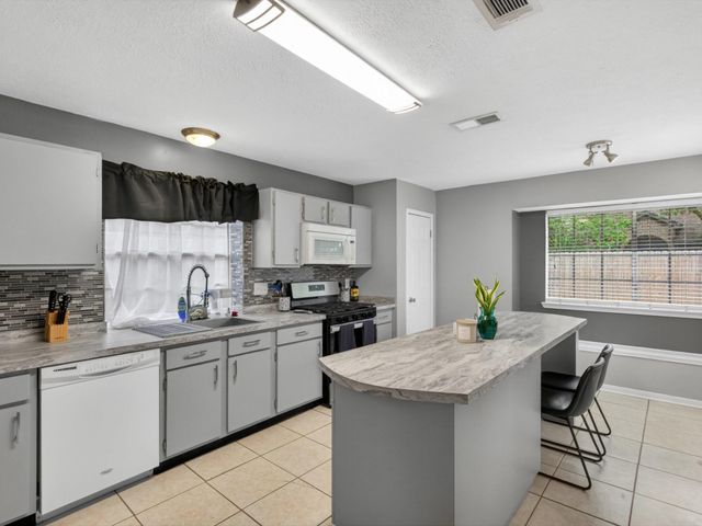 18702 Timber Way Drive, Humble, TX 77346