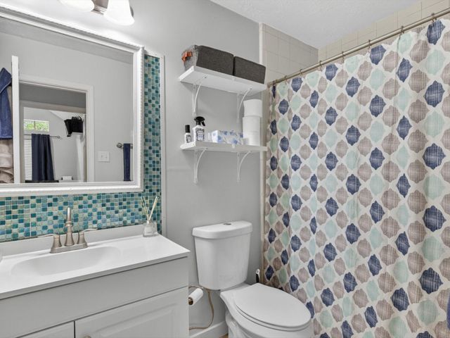 18702 Timber Way Drive, Humble, TX 77346