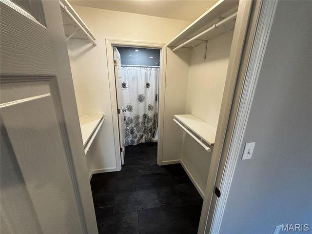 1606 Willow Wren Court 305, Florissant, MO 63033