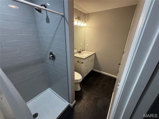 1606 Willow Wren Court 305, Florissant, MO 63033