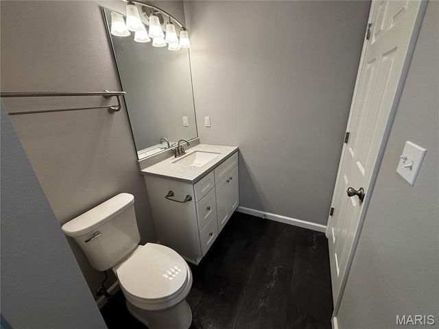 1606 Willow Wren Court 305, Florissant, MO 63033