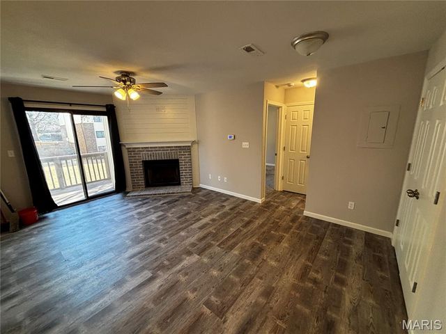 1606 Willow Wren Court 305, Florissant, MO 63033