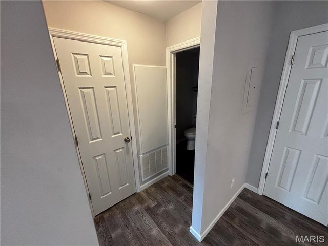 1606 Willow Wren Court 305, Florissant, MO 63033