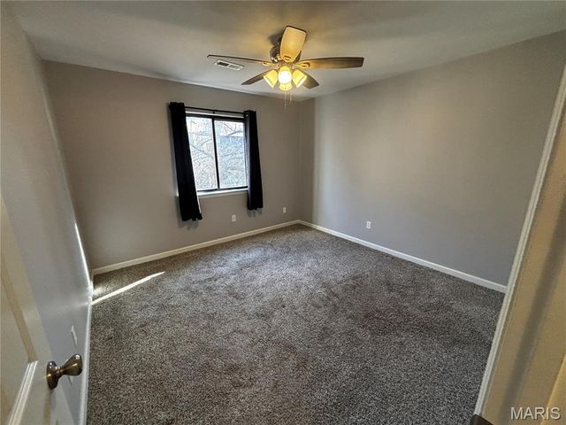 1606 Willow Wren Court 305, Florissant, MO 63033