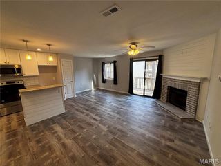 1606 Willow Wren Court 305, Florissant, MO 63033