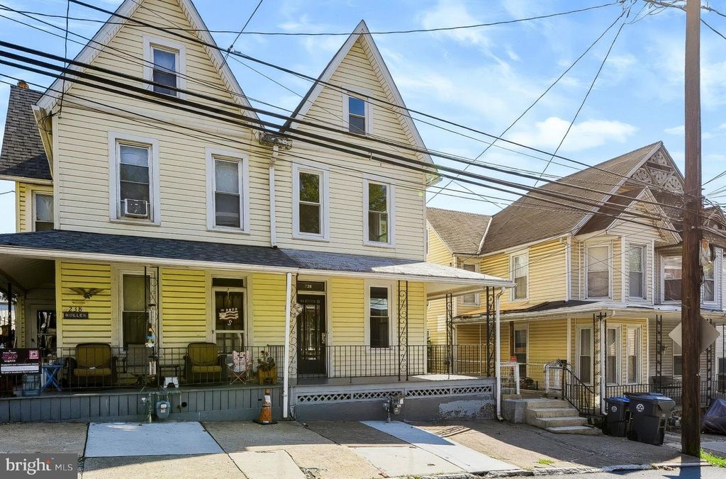 Image 3 of property listing at 236 PINE ST, Steelton, PA 17113