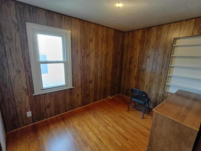 1250 Mayfield Avenue, Grand Rapids, MI 49525