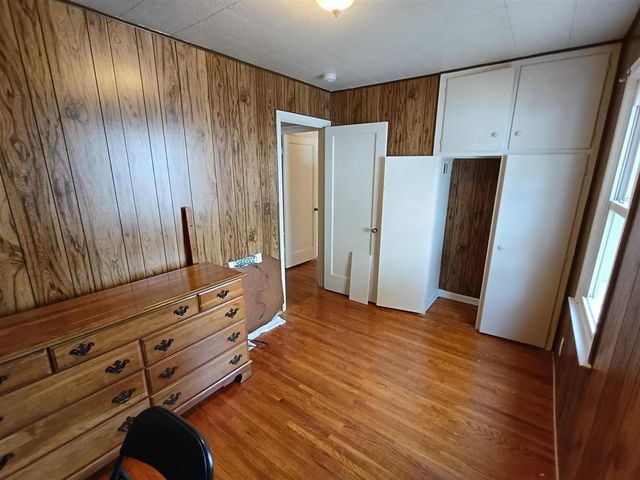 1250 Mayfield Avenue, Grand Rapids, MI 49525