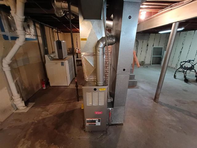 1250 Mayfield Avenue, Grand Rapids, MI 49525