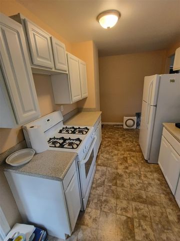 1250 Mayfield Avenue, Grand Rapids, MI 49525