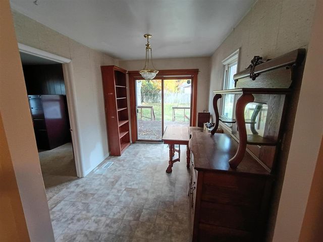 1250 Mayfield Avenue, Grand Rapids, MI 49525