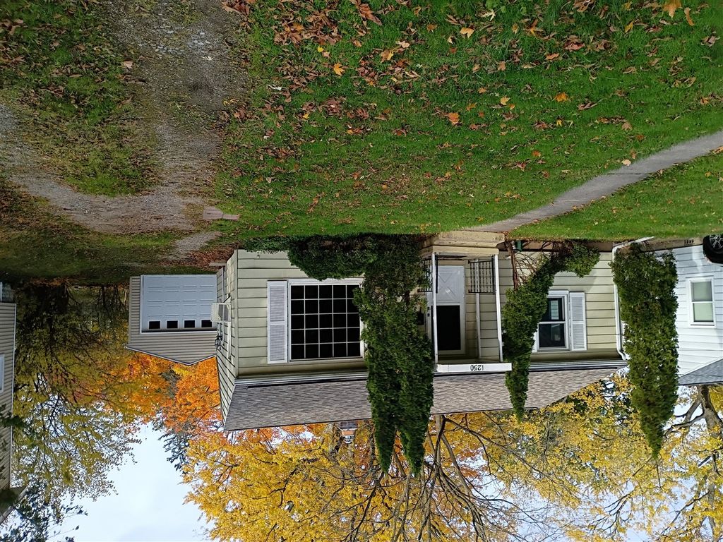 1250 Mayfield Avenue, Grand Rapids, MI 49525