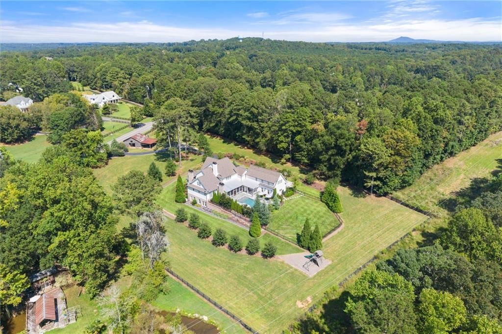 Image 14 of property listing at 15995 Freemanville Road, Milton, GA 30004