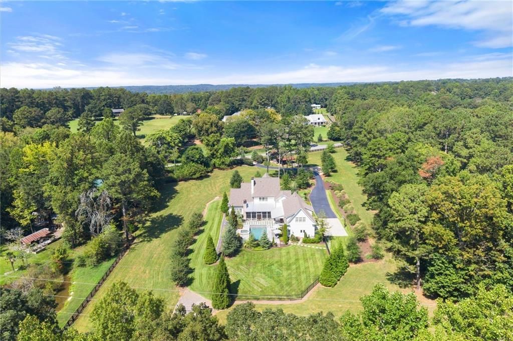 Image 15 of property listing at 15995 Freemanville Road, Milton, GA 30004