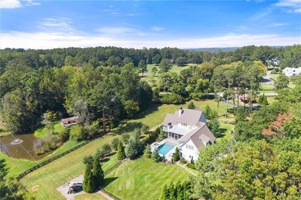Image 17 of property listing at 15995 Freemanville Road, Milton, GA 30004