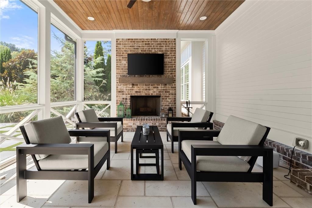 Image 48 of property listing at 15995 Freemanville Road, Milton, GA 30004
