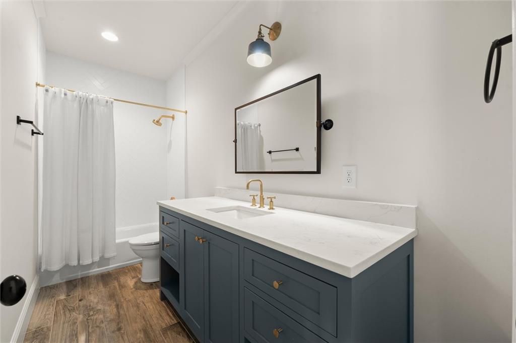 Image 95 of property listing at 15995 Freemanville Road, Milton, GA 30004