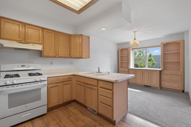 401 Dogwood Court, Hebron, IN 46341