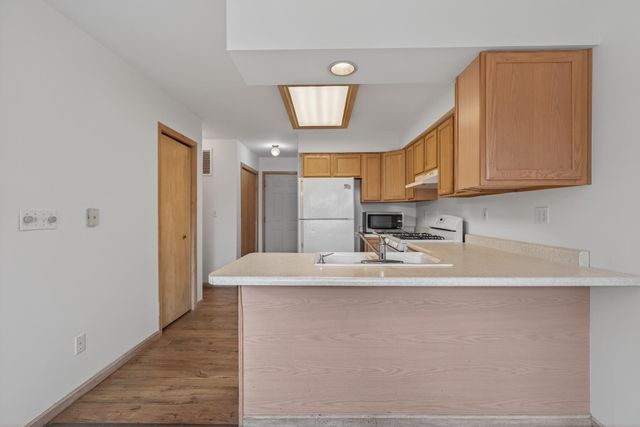 401 Dogwood Court, Hebron, IN 46341