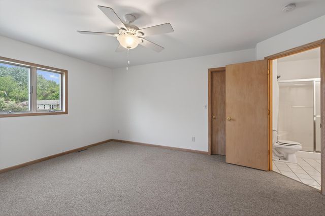 401 Dogwood Court, Hebron, IN 46341
