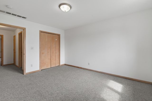 401 Dogwood Court, Hebron, IN 46341