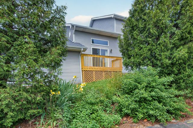 401 Dogwood Court, Hebron, IN 46341