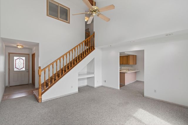 401 Dogwood Court, Hebron, IN 46341
