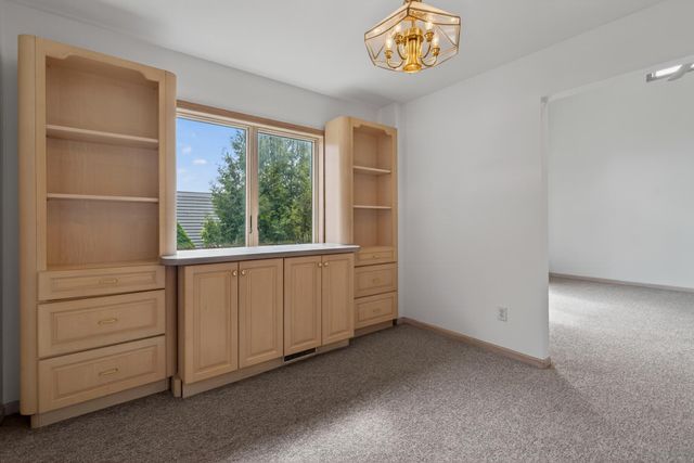 401 Dogwood Court, Hebron, IN 46341