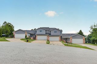 401 Dogwood Court, Hebron, IN 46341