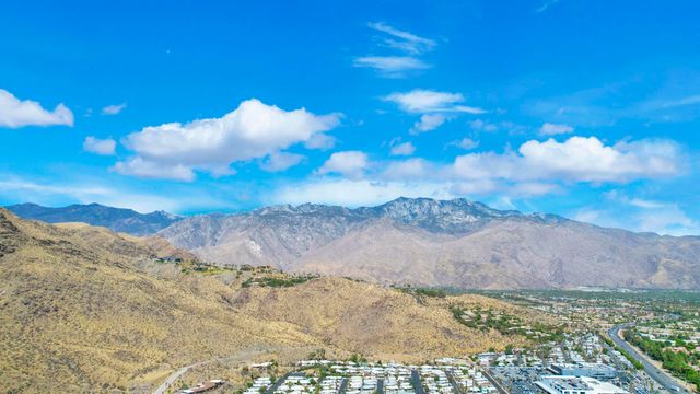 2661 Lavender Lane, Palm Springs, CA 92264