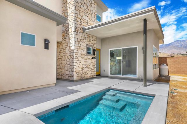 2661 Lavender Lane, Palm Springs, CA 92264