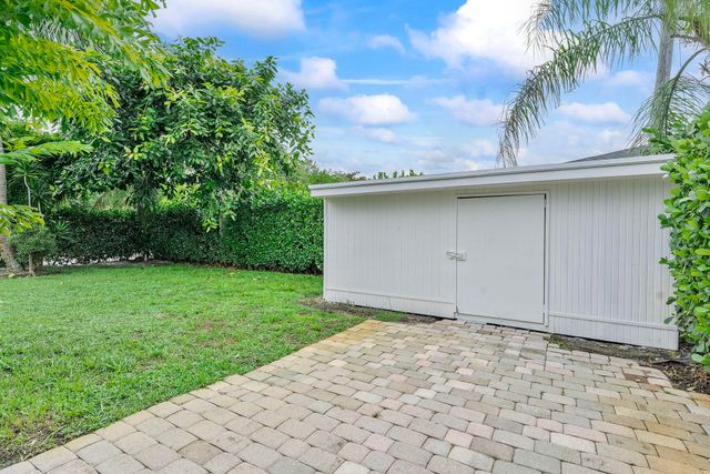5015 S Olive Avenue, West Palm Beach, FL 33405