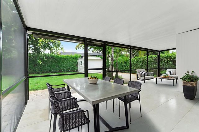 5015 S Olive Avenue, West Palm Beach, FL 33405