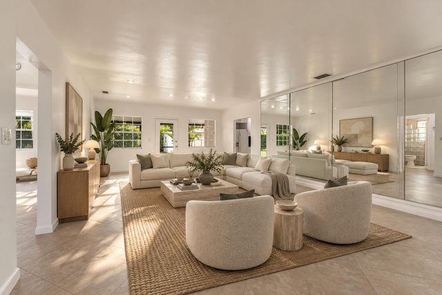 5015 S Olive Avenue, West Palm Beach, FL 33405