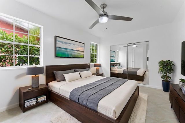 5015 S Olive Avenue, West Palm Beach, FL 33405