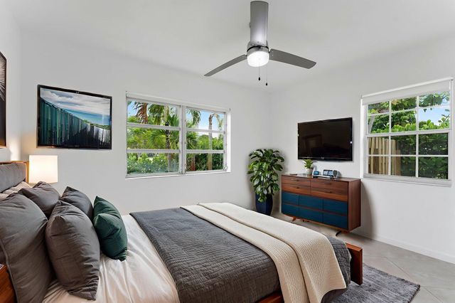 5015 S Olive Avenue, West Palm Beach, FL 33405