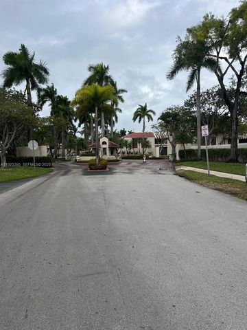 20320 NE 3rd Ct 7, Miami, FL 33179