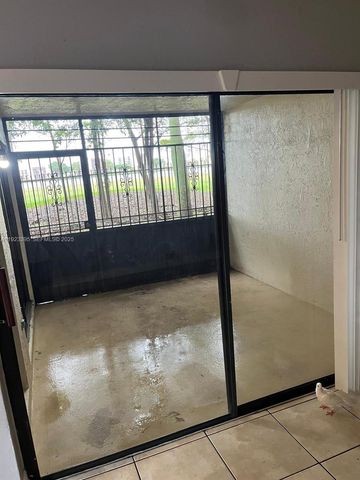 20320 NE 3rd Ct 7, Miami, FL 33179