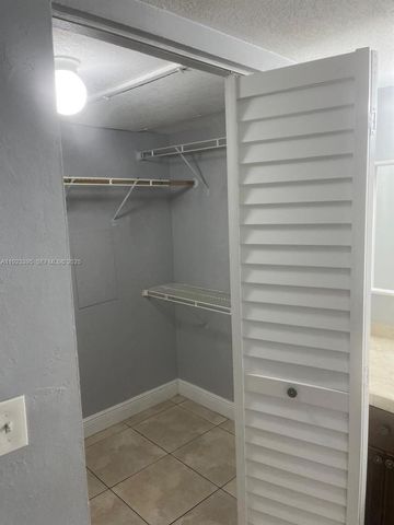 20320 NE 3rd Ct 7, Miami, FL 33179