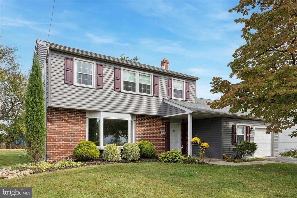 4181 MARIANNE DR, Brookhaven, PA 19015