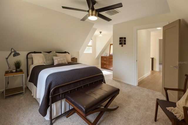 21135 PECKHAM AVENUE, Mount Dora, FL 32757