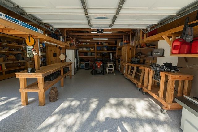 21135 PECKHAM AVENUE, Mount Dora, FL 32757