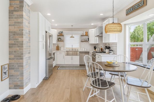 21135 PECKHAM AVENUE, Mount Dora, FL 32757