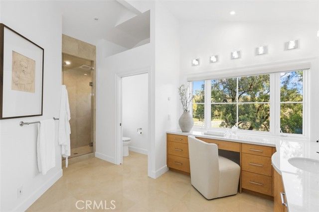 21 Lochmoor, Newport Beach, CA 92660