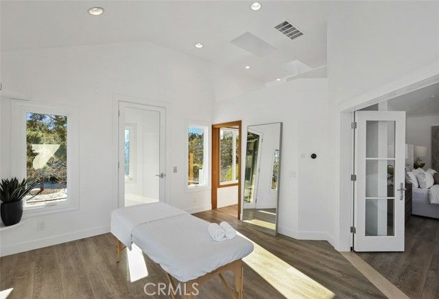 21 Lochmoor, Newport Beach, CA 92660