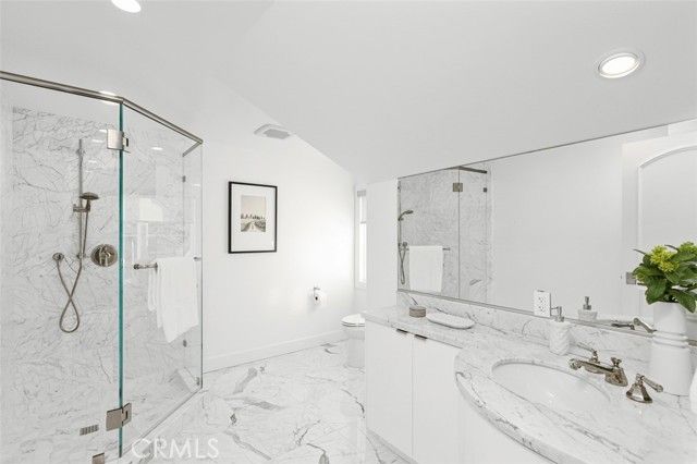 21 Lochmoor, Newport Beach, CA 92660