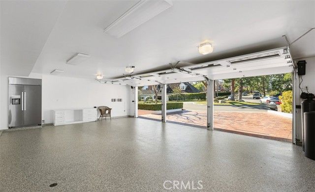 21 Lochmoor, Newport Beach, CA 92660