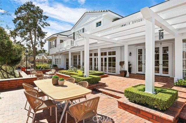 21 Lochmoor, Newport Beach, CA 92660