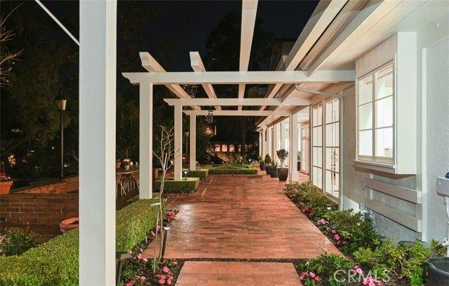 21 Lochmoor, Newport Beach, CA 92660